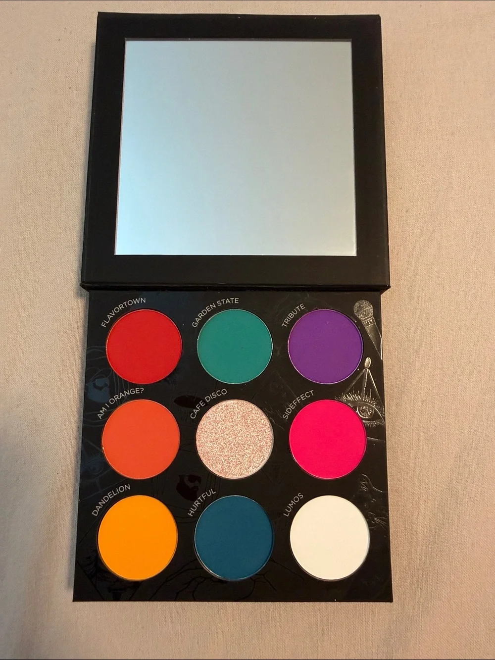 Limited Edition Pur x Raw Beauty Kristi Double-Sided Pressed Pigment Palette